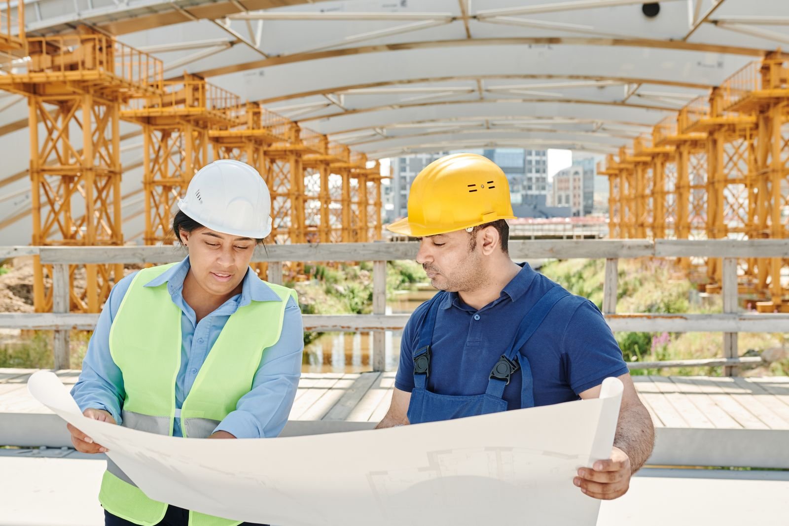 مهندسو أبيكس اير في الموقع